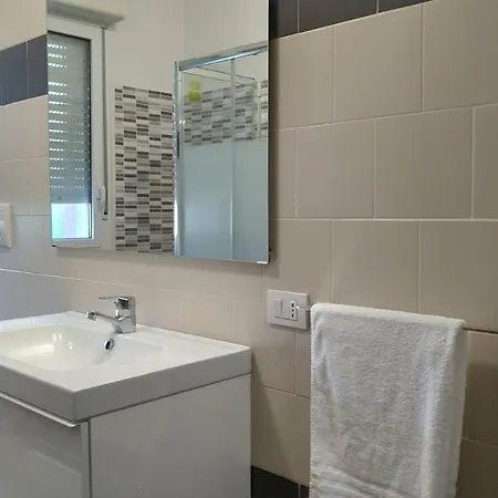 Parri 33 Fiera 4+1 Guest Parking On Demand Bologna