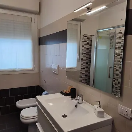 Parri 33 Fiera 4+1 Guest Parking On Demand Bologna