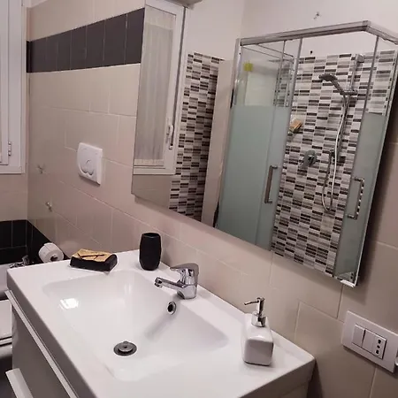 アパート Parri 33 Fiera 4+1 Guest Parking On Demand ボローニャ