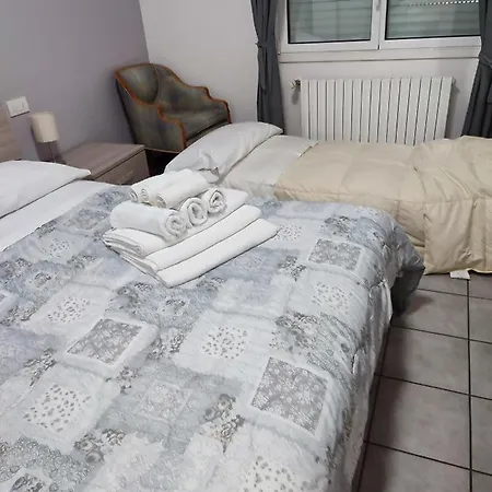 アパート Parri 33 Fiera 4+1 Guest Parking On Demand ボローニャ