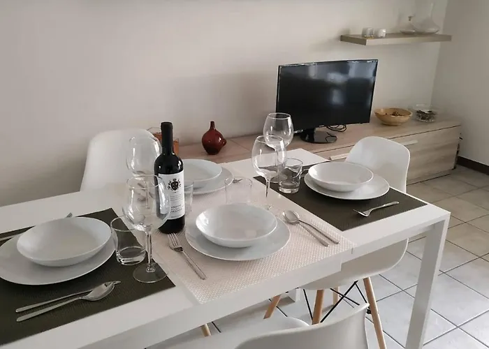 Parri 33 Fiera 4+1 Guest Parking On Demand