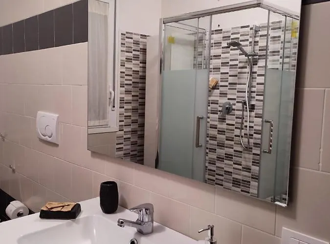 Parri 33 Fiera 4+1 Guest Parking On Demand Boloňa