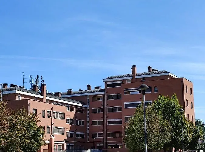 Parri 33 Fiera 4+1 Guest Parking On Demand