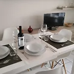 Parri 33 Fiera 4+1 Guest Parking On Demand