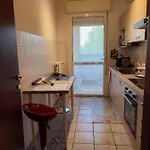 Apartment Parri 33 Fiera 4+1 Guest Parking On Demand Bologna