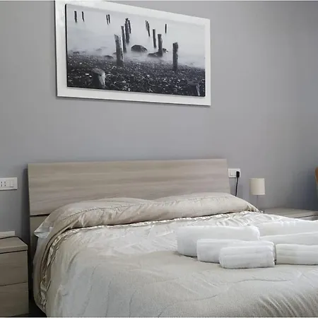 Apartment Parri 33 Fiera 4+1 Guest Parking On Demand Bologna