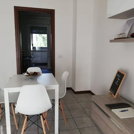 Parri 33 Fiera 4+1 Guest Parking On Demand Bologna