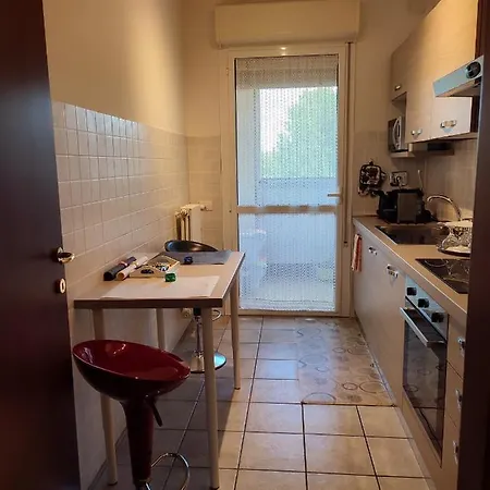 Apartament Parri 33 Fiera 4+1 Guest Parking On Demand Bolonia