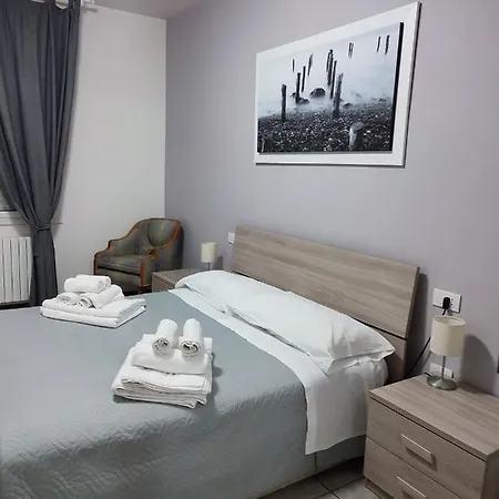 Parri 33 Fiera 4+1 Guest Parking On Demand Apartment Bologna