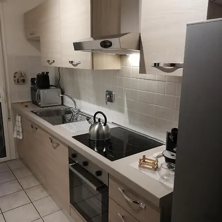 Parri 33 Fiera 4+1 Guest Parking On Demand Apartment Bologna