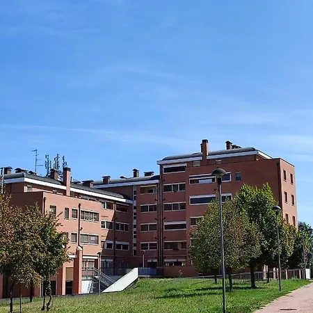 Parri 33 Fiera 4+1 Guest Parking On Demand
