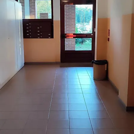 Parri 33 Fiera 4+1 Guest Parking On Demand Apartament Bolonia
